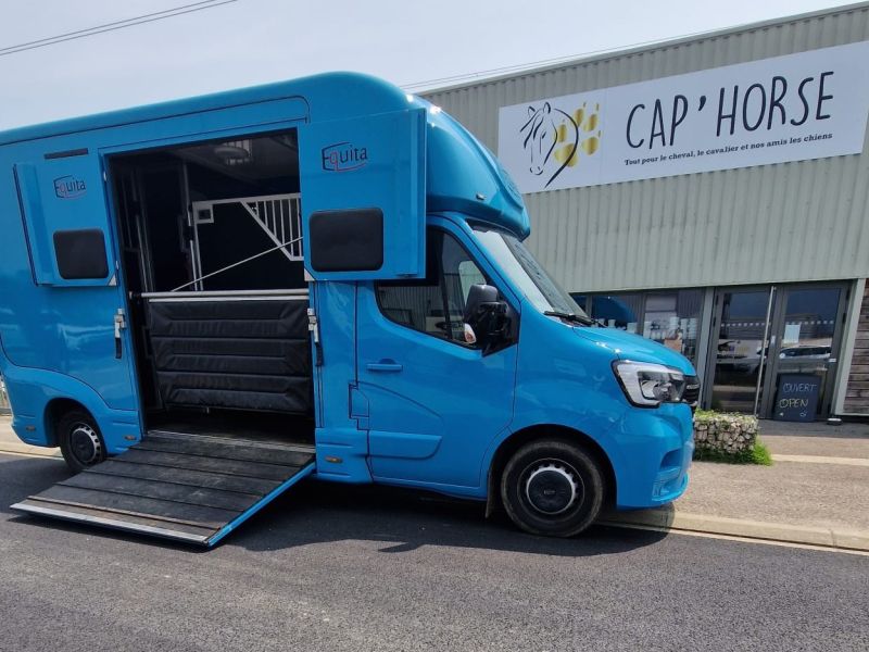 Transport truck for horses for rent in front of the Cap Horse upholstery in Ornex, Pays de Gex